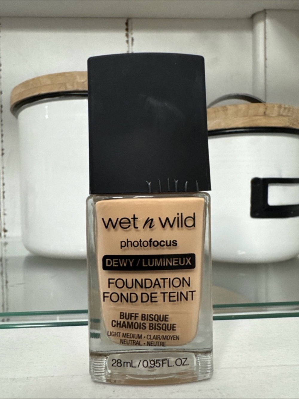 wet n wild Photofocus Dewy Foundation — Buff Bisque (Beige Tone)